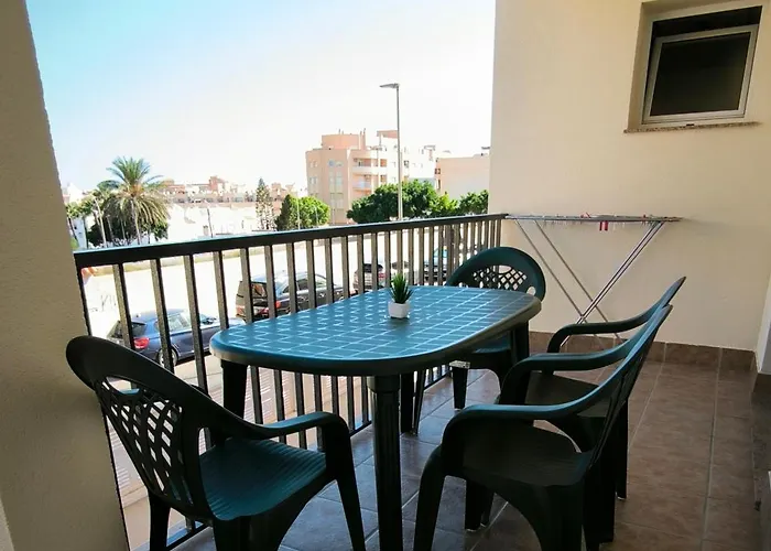 Apartamento Dos Habitaciones Con Piscina Y Gran Terraza